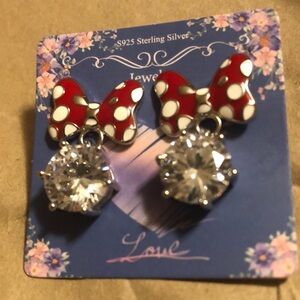 Disney Minnie mouse bow earrings
